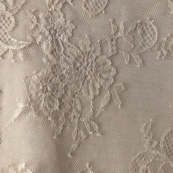 Altered State cream lace bell sleeve top with matching solid ruffle underneath. - Picture 2 of 4